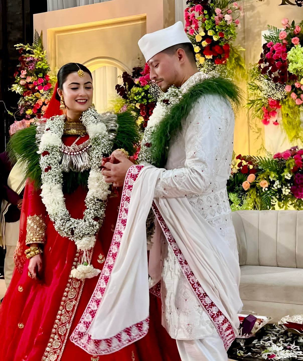 अभिनेत्री नीति शाहले कसिन् लगनगाँठो