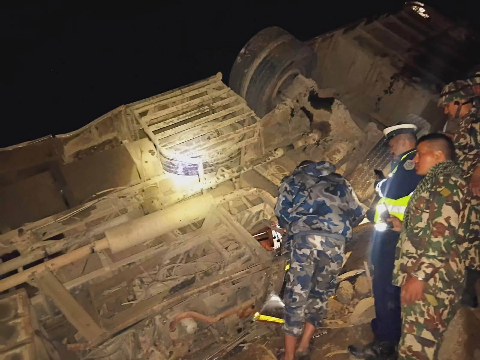 धादिङ बस दुर्घटना: मृतकको संख्या १८ पुग्यो