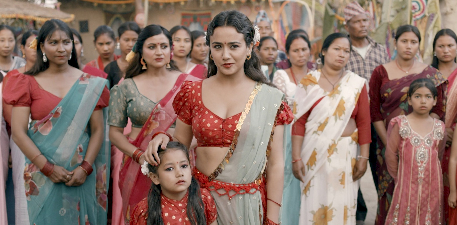 टिकटकर र रील्स प्रयोगकर्ताको रोजाईमा ‘लालीबजार’ को गीत ‘मायालाई के दिउँ म बैना’