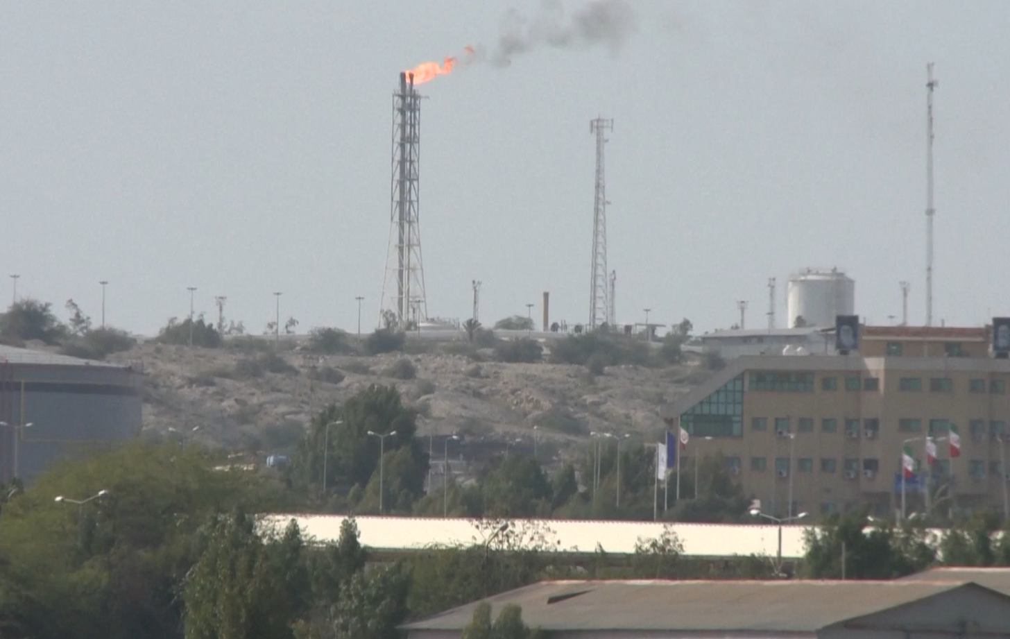 अमेरिकी बमबारीमा इरानको खार्ग टापुका सैन्य केन्द्र पूर्ण रूपमा नष्ट भएको ट्रम्पको दाबी